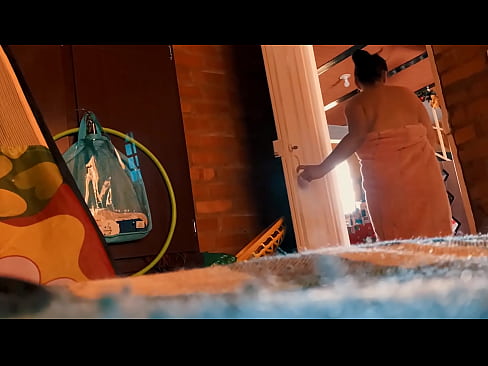 ❤️ Вујко ми ме следи во туш, ме ебе додека се туширам. Супер порно на mk.pornplaybb.ru ❌️