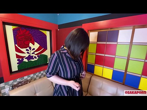 ❤️ Јапонската слатка со големи цицки мастурбира со секс играчки и доживува оргазам. Таа во едно интервју зборува за своето ебано искуство. Огромни цицки и влакнести пички кои силно стенкаат. Осакапорн Супер порно на mk.pornplaybb.ru ❌️